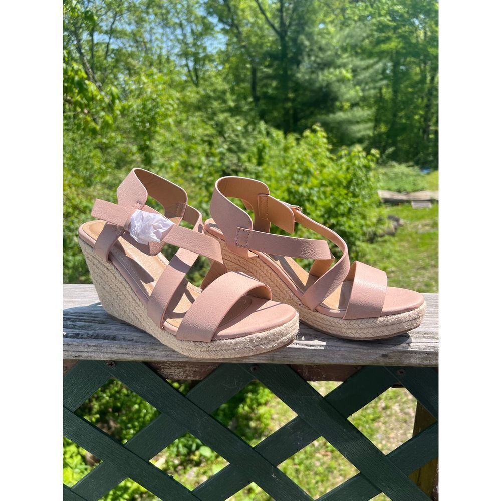 Catherine Malandrino Estaria Wedge Strappy Sandal Nude Vegan Sz 9 NIB